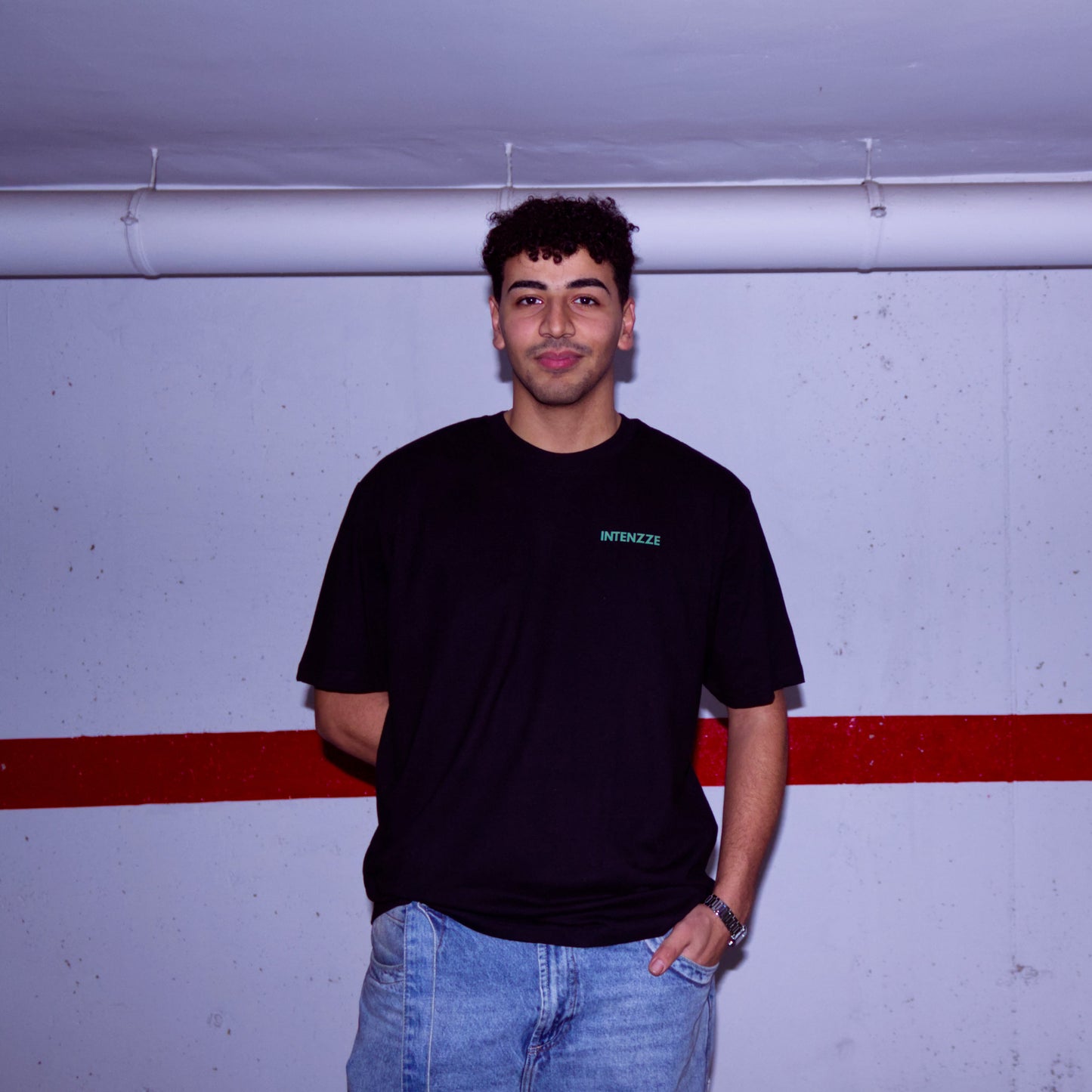 INTENSE BLACK TEE