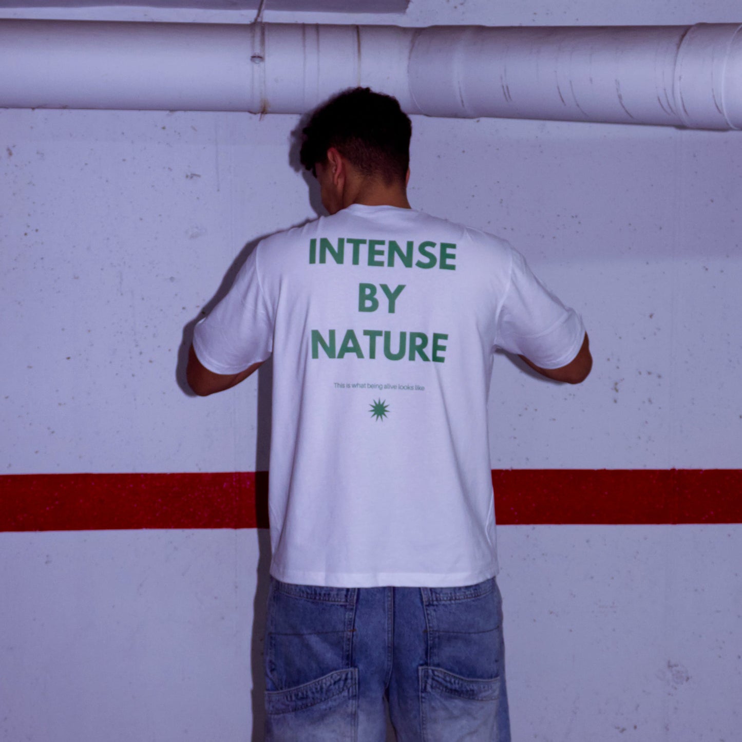 INTENSE WHITE TEE