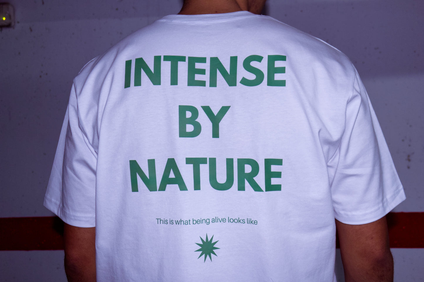 INTENSE WHITE TEE