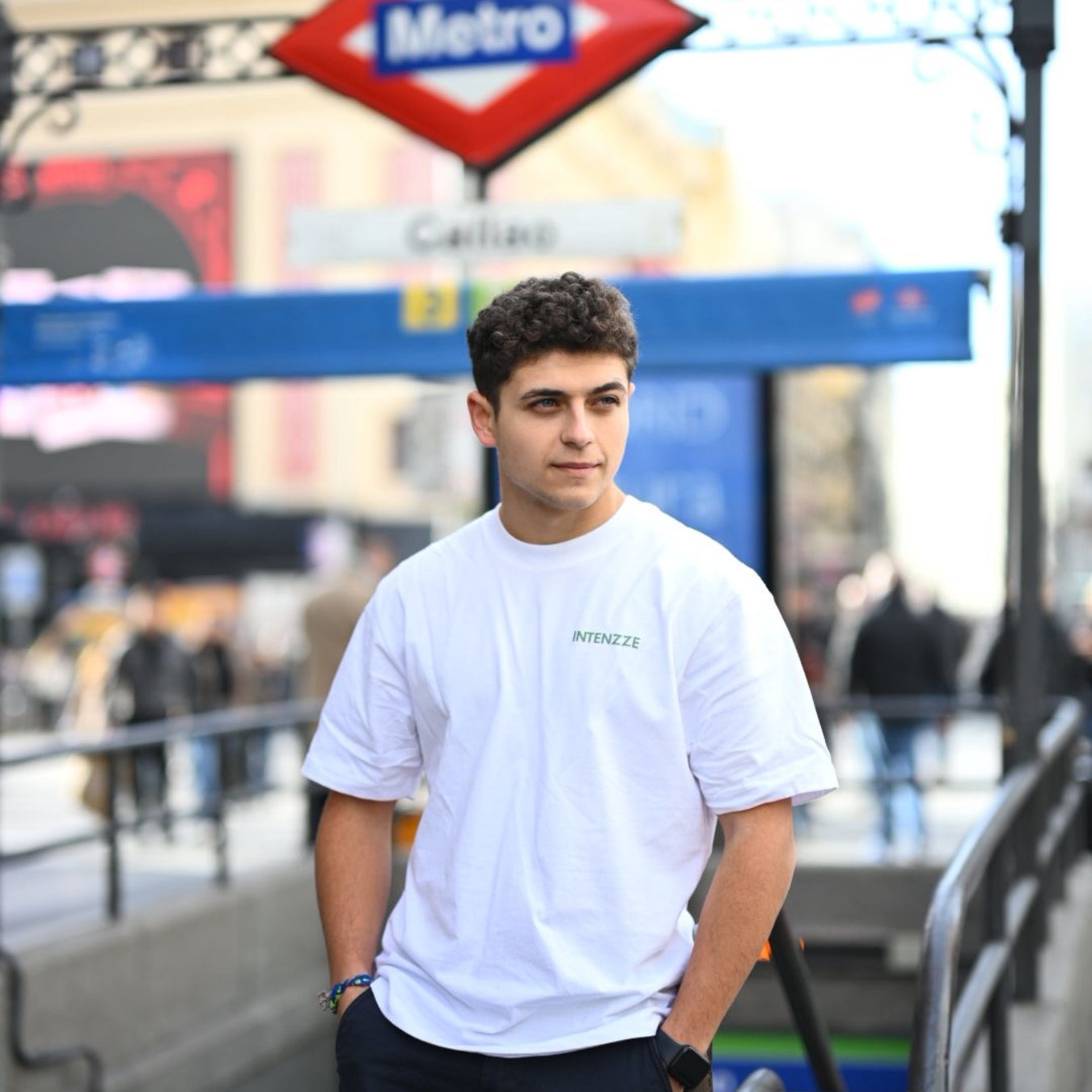INTENSE WHITE TEE